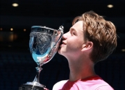 开云体育-瑞士运动员表现优异，夺得比赛胜利赢得掌声