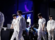 开云体育登录-FNC轻取HLE，Uzi打出惊人五杀淘汰赛2:0（北京）