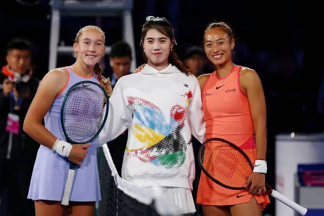 南美杯足球赛事中,女选手实力爆发的简单介绍 南美杯足球赛事中,女选手实力爆发的简单介绍