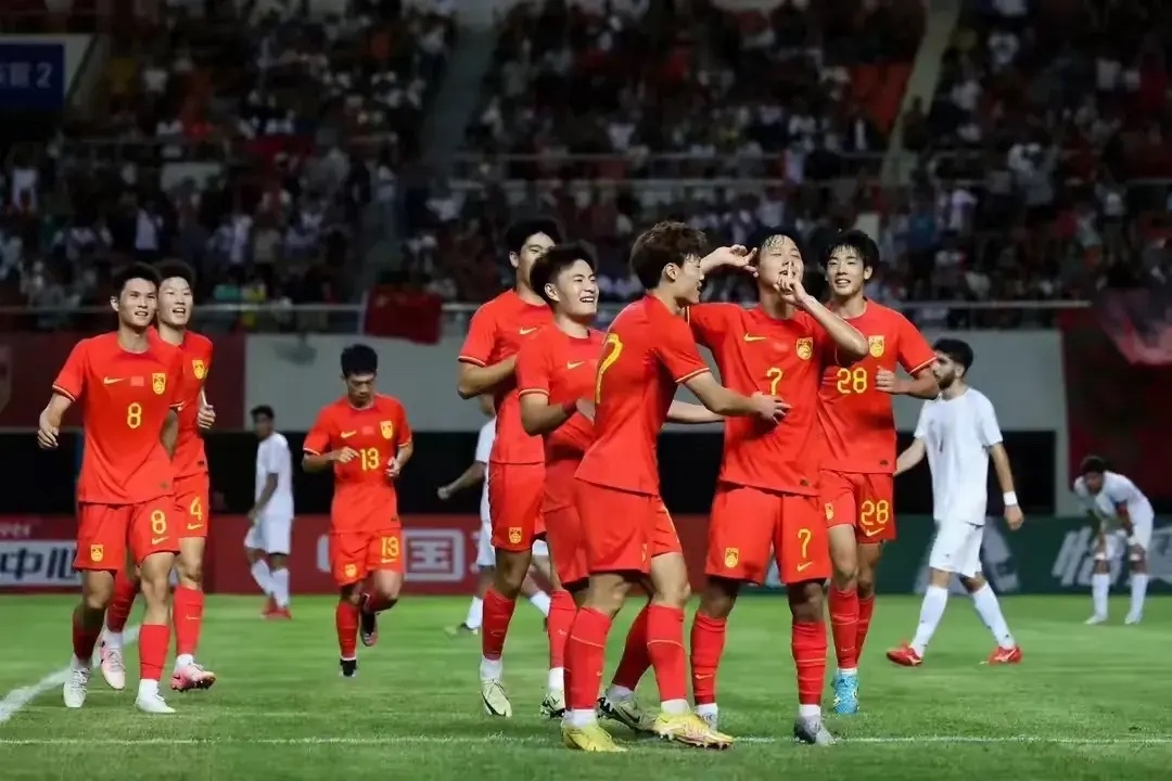 足球风云再起,中国球队实力角逐汇聚一堂的简单介绍 足球风云再起,中国球队实力角逐汇聚一堂的简单介绍