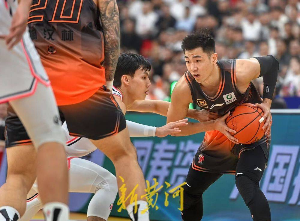 广东队主场失利,全队成员集体调整备战下一场比赛的简单介绍 广东队主场失利,全队成员集体调整备战下一场比赛的简单介绍