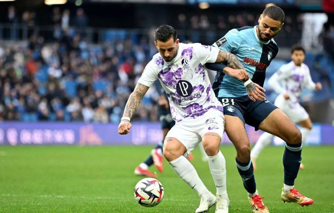 关于圣埃蒂安客场爆冷击败强敌，赢得关键胜利的信息