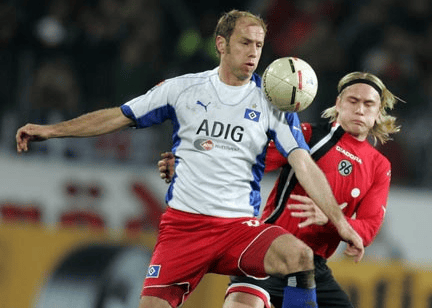 博洛尼亚客场惊险获胜,全取三分的简单介绍 博洛尼亚客场惊险获胜,全取三分的简单介绍