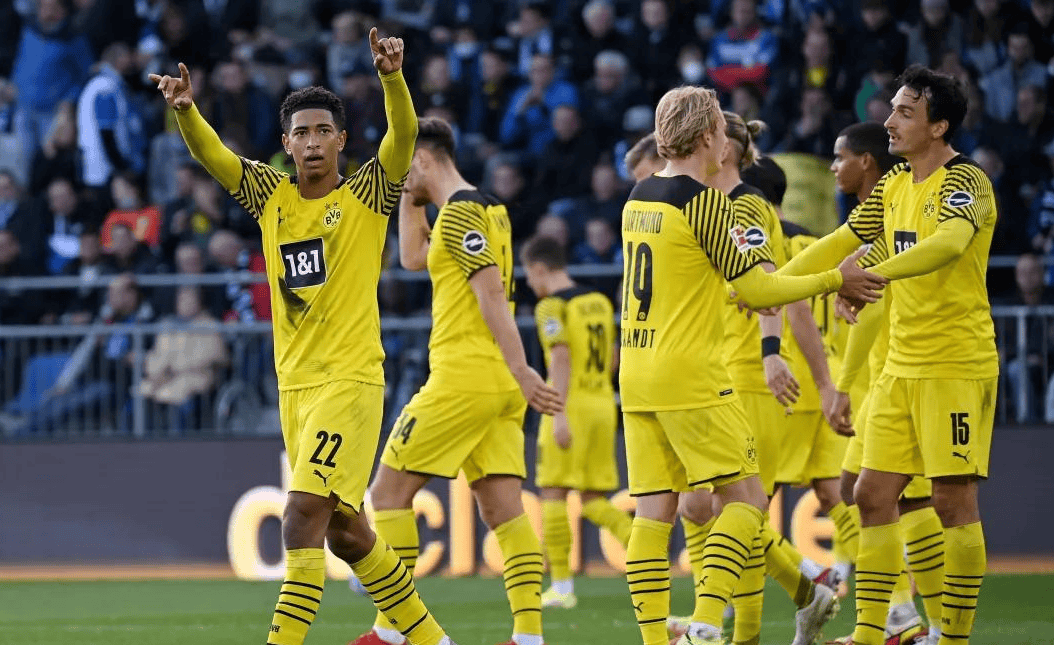 多特蒙德争议判罚,引发球迷不满! 多特蒙德争议判罚,引发球迷不满!