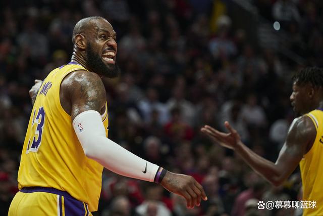 湖人胜爵士，詹姆斯砍下全队最高分