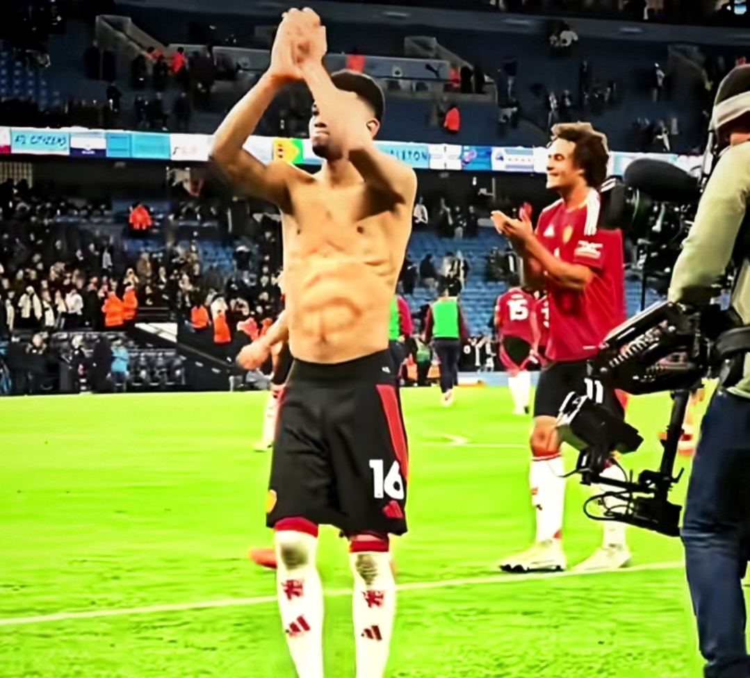 关于曼联客场平局，冯德贝克绝杀功败垂成的信息