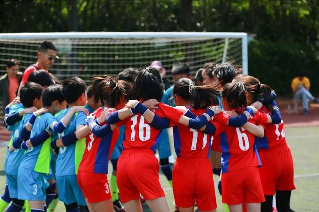 RB莱比锡面对强敌，展现团结拼搏精神的简单介绍