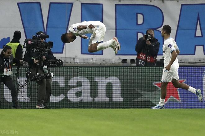 阿贾克斯不敌马赛，晋级强赛场的简单介绍