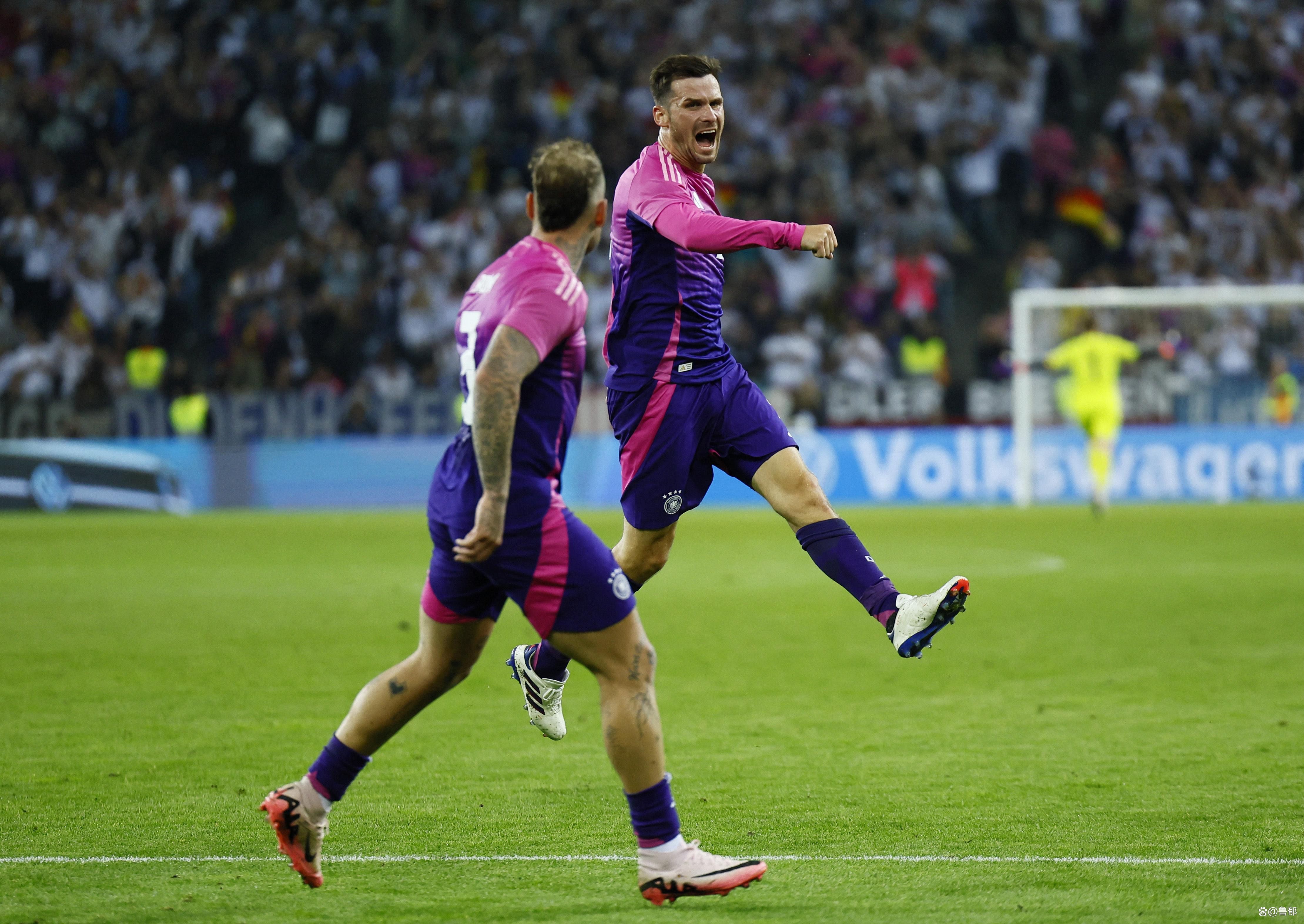 包含西班牙前锋因家庭原因考虑退出国际友谊赛的词条