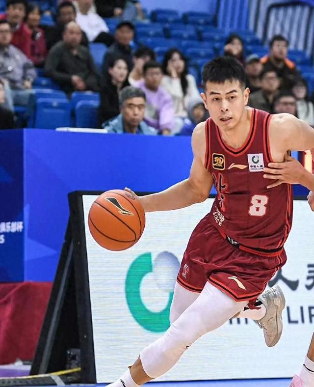 昂热客场不敌弱旅，遭遇连败局面的简单介绍