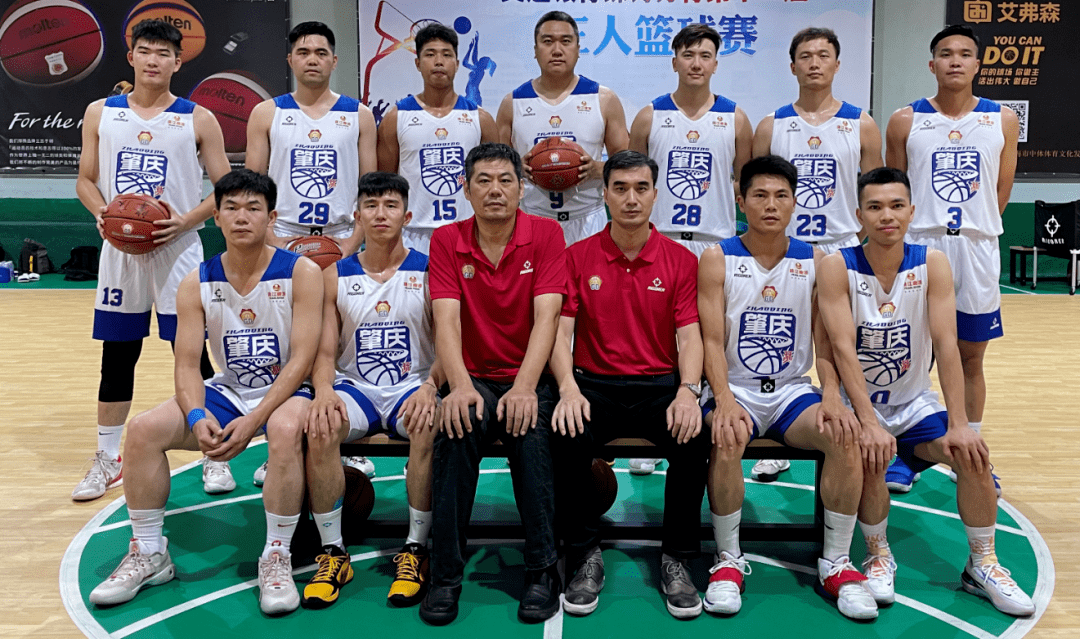 力争上游!球员们拼尽全力,冲刺胜利彼岸的简单介绍 力争上游!球员们拼尽全力,冲刺胜利彼岸的简单介绍