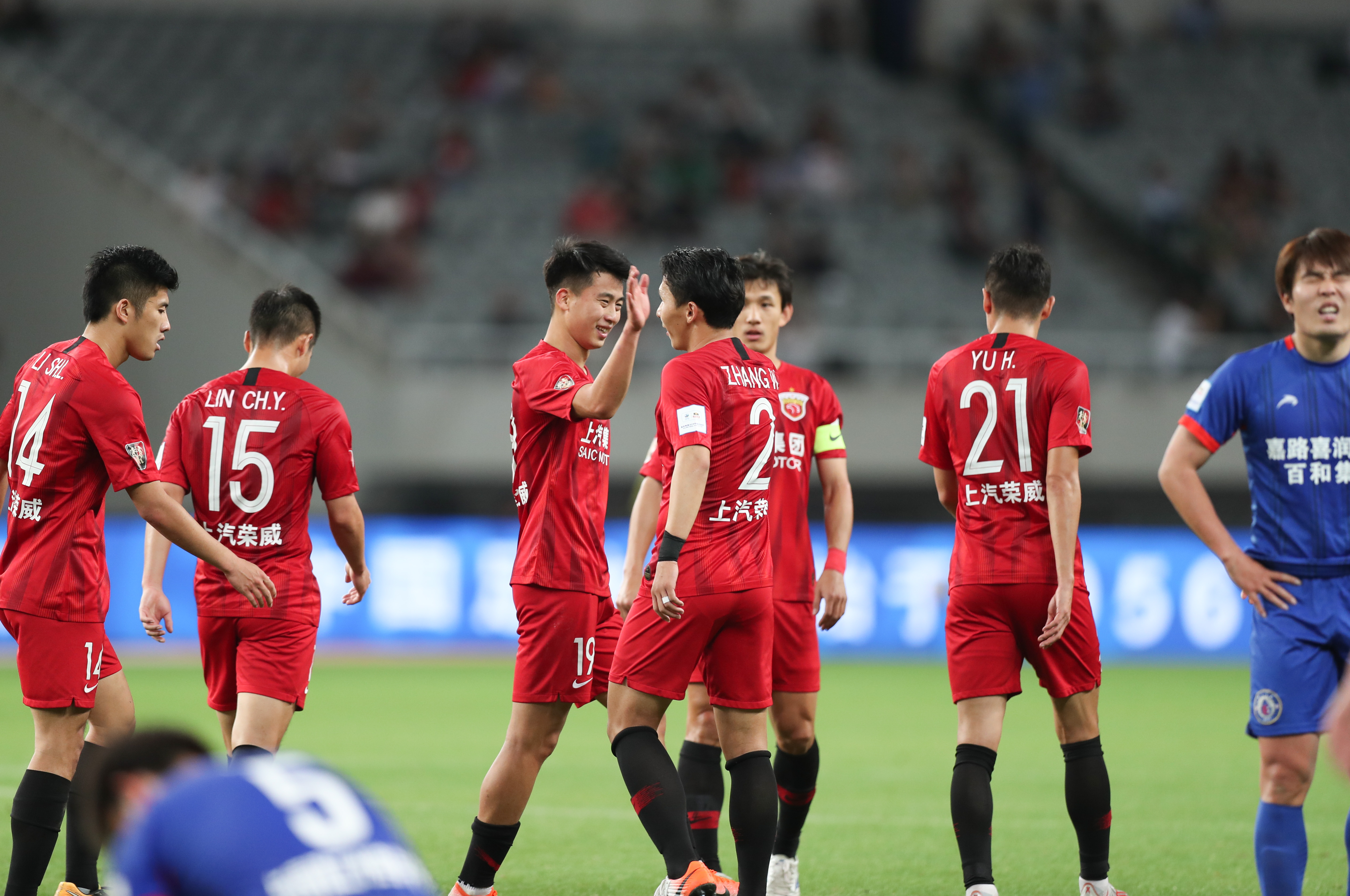 关于精彩不断!上海上港迎战名古屋鲸激情燃烧的信息 关于精彩不断!上海上港迎战名古屋鲸激情燃烧的信息