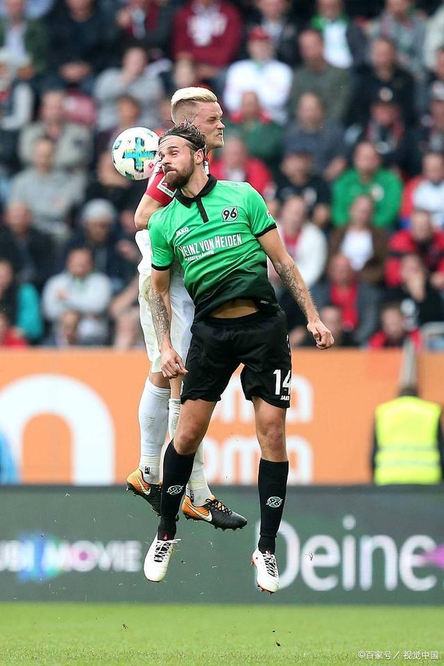 关于新一轮沃尔夫斯堡主场胜过汉诺威，接近榜首的信息