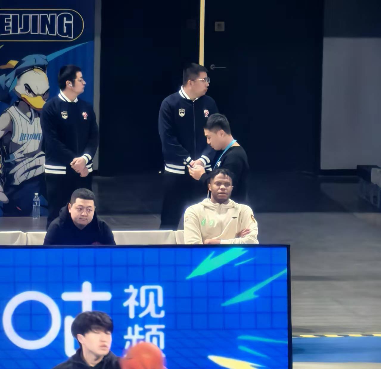 战斗英雄现身赛场,引发球迷期待的简单介绍 战斗英雄现身赛场,引发球迷期待的简单介绍