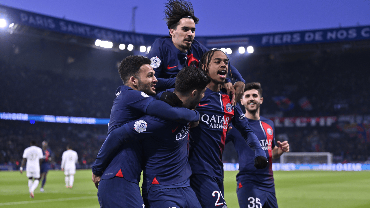 巴黎前锋因伤无缘下场比赛,球队应对困境的简单介绍 巴黎前锋因伤无缘下场比赛,球队应对困境的简单介绍