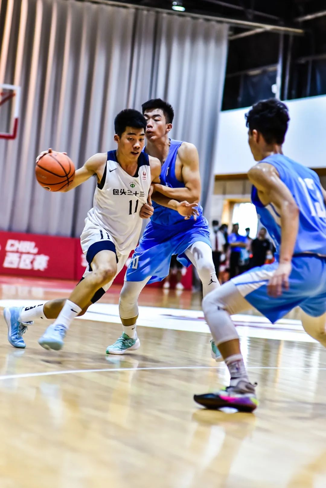 南方球队实力出众，冲击半决赛