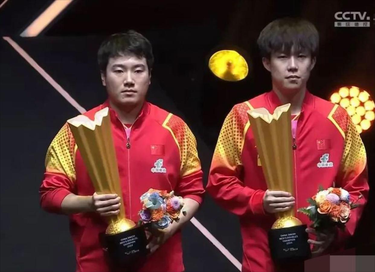 年轻新秀崭露头角,场上表现给球迷带来惊喜的简单介绍 年轻新秀崭露头角,场上表现给球迷带来惊喜的简单介绍