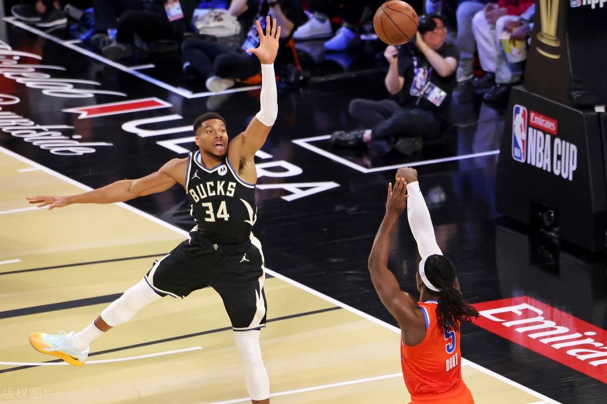 雄鹿队保持全胜势头,进军榜首 雄鹿队保持全胜势头,进军榜首