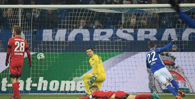 柏林赫塔球员独中两元助球队赢下对手 柏林赫塔球员独中两元助球队赢下对手