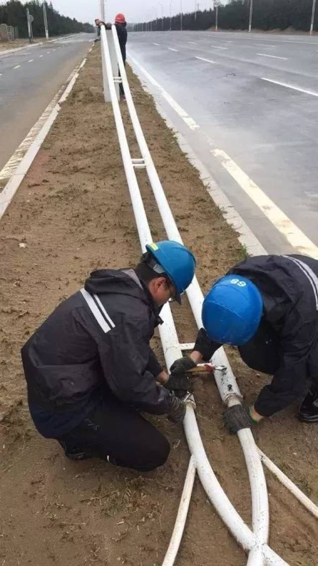 逆风风雨中团结，新疆队奋斗全力拼尽胜利的简单介绍