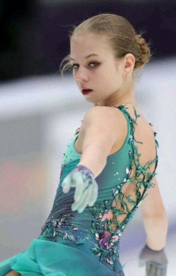花样滑冰女子单人：俄罗斯选手夺冠