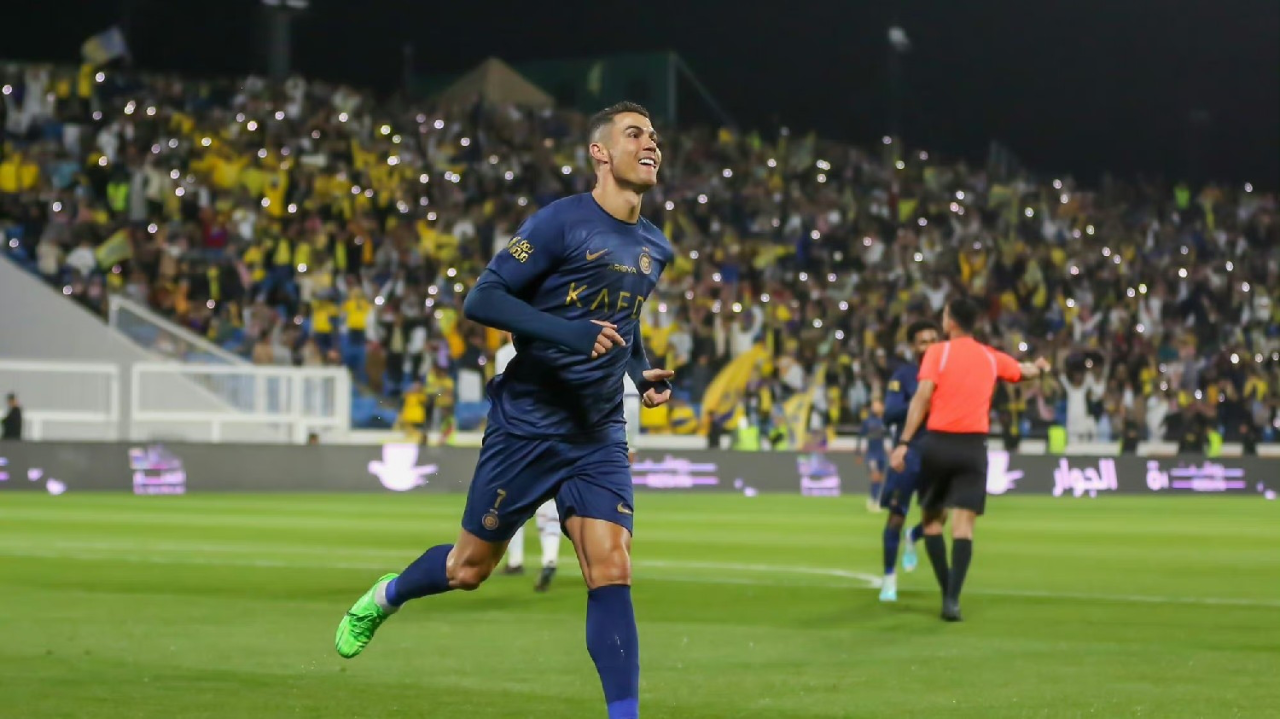 切尔西前锋连场独造良机，积极表现