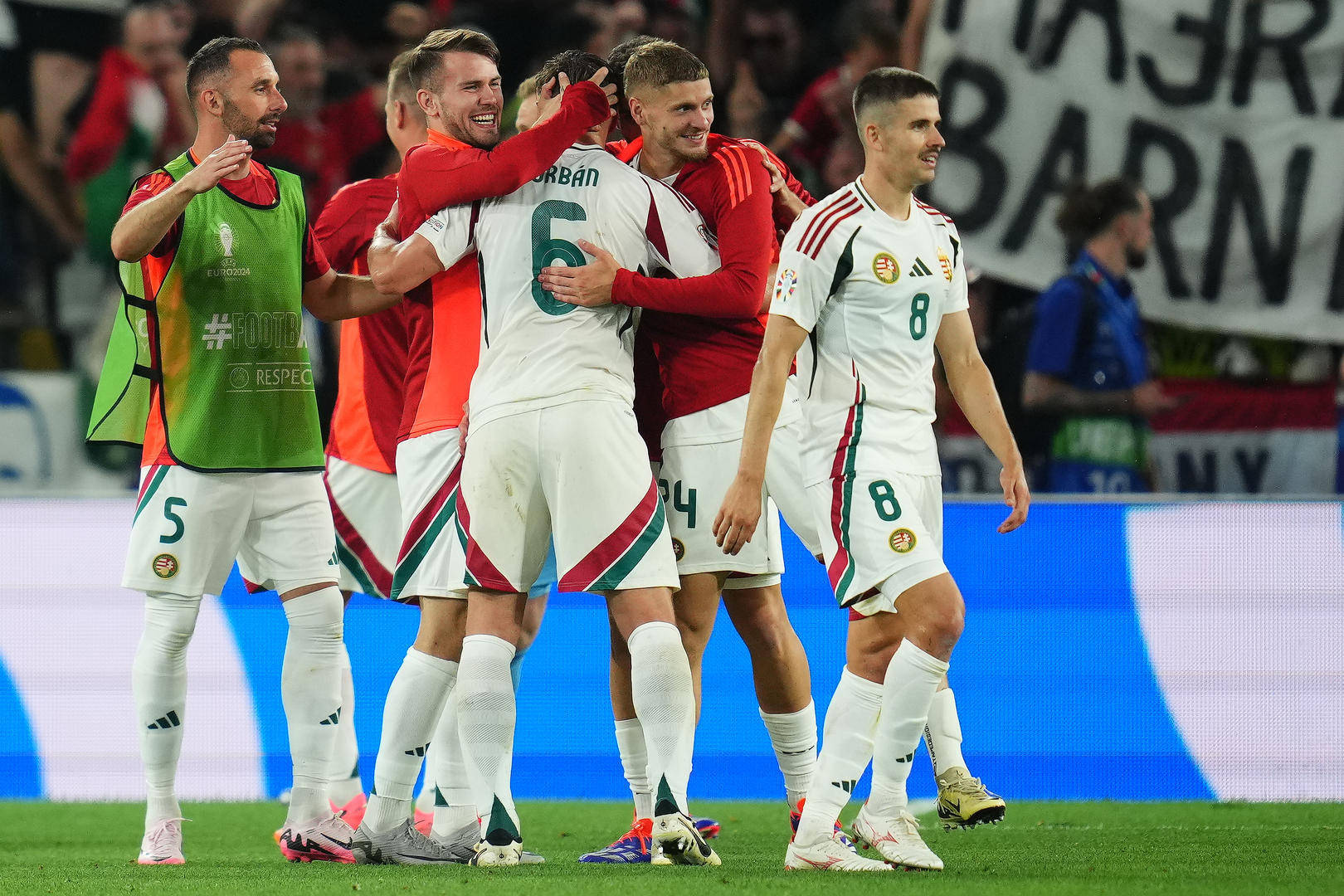 法兰克福客场失利,欧联杯资格岌岌可危的简单介绍 法兰克福客场失利,欧联杯资格岌岌可危的简单介绍