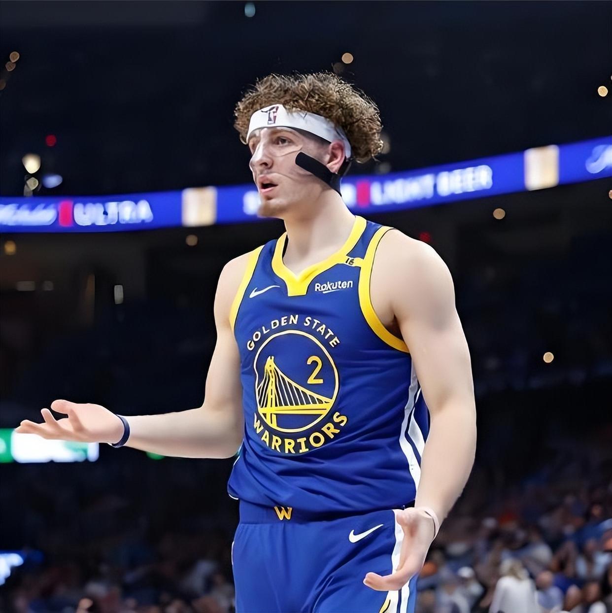 惊艳表现获赞誉球员实力得到认可 惊艳表现获赞誉球员实力得到认可