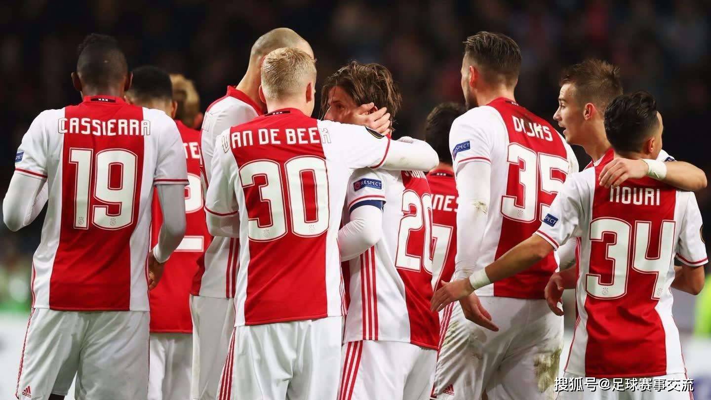 阿贾克斯主场比战胜曼联 阿贾克斯主场比战胜曼联