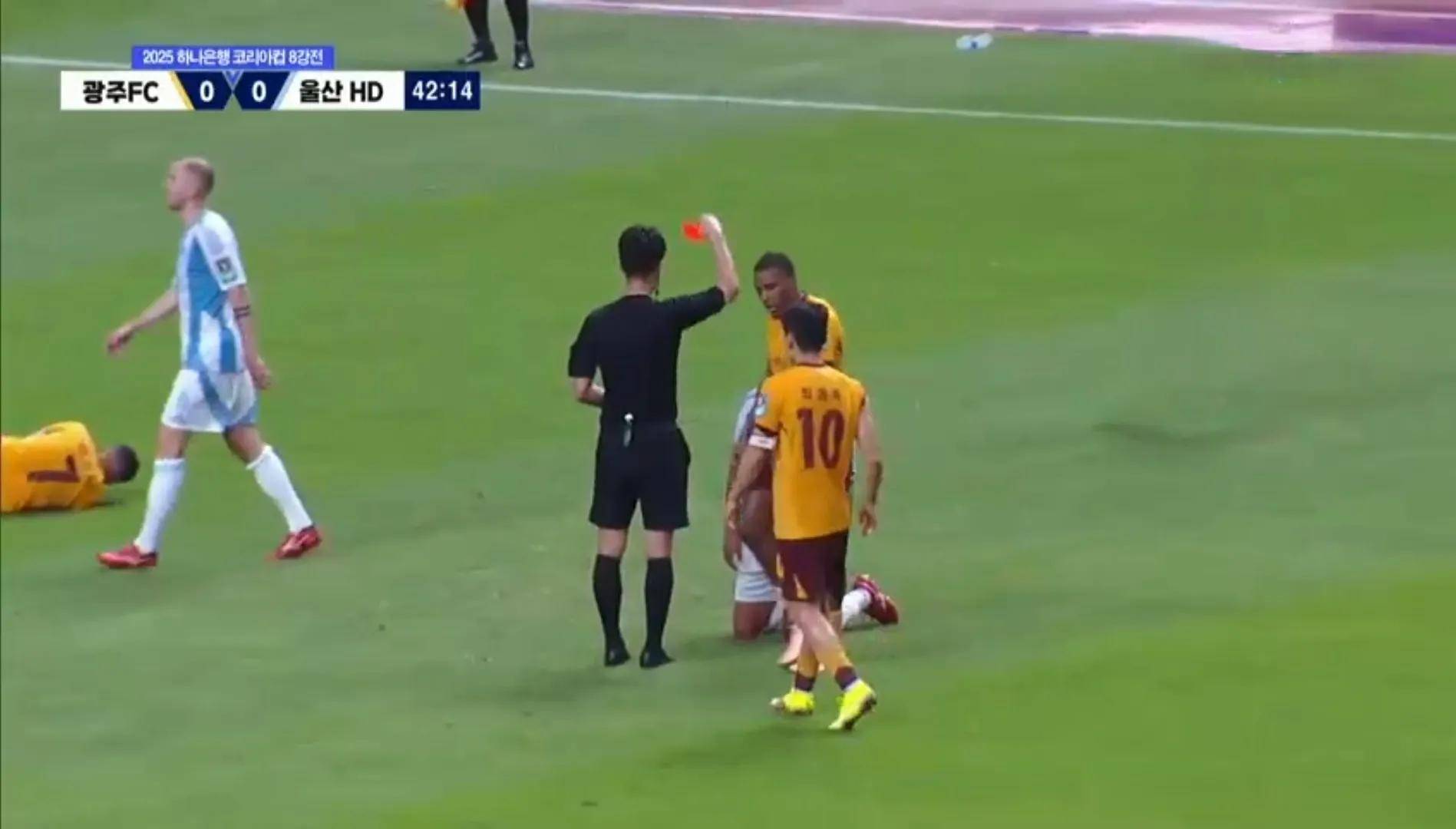 包含首尔FC打出精彩表现,屡屡斩获胜利的词条 包含首尔FC打出精彩表现,屡屡斩获胜利的词条