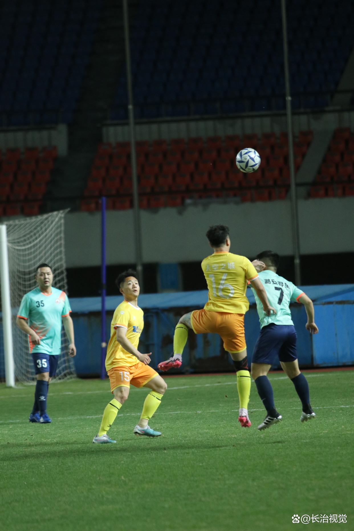 包含中国足球职业联赛球队战绩跻身前列的词条