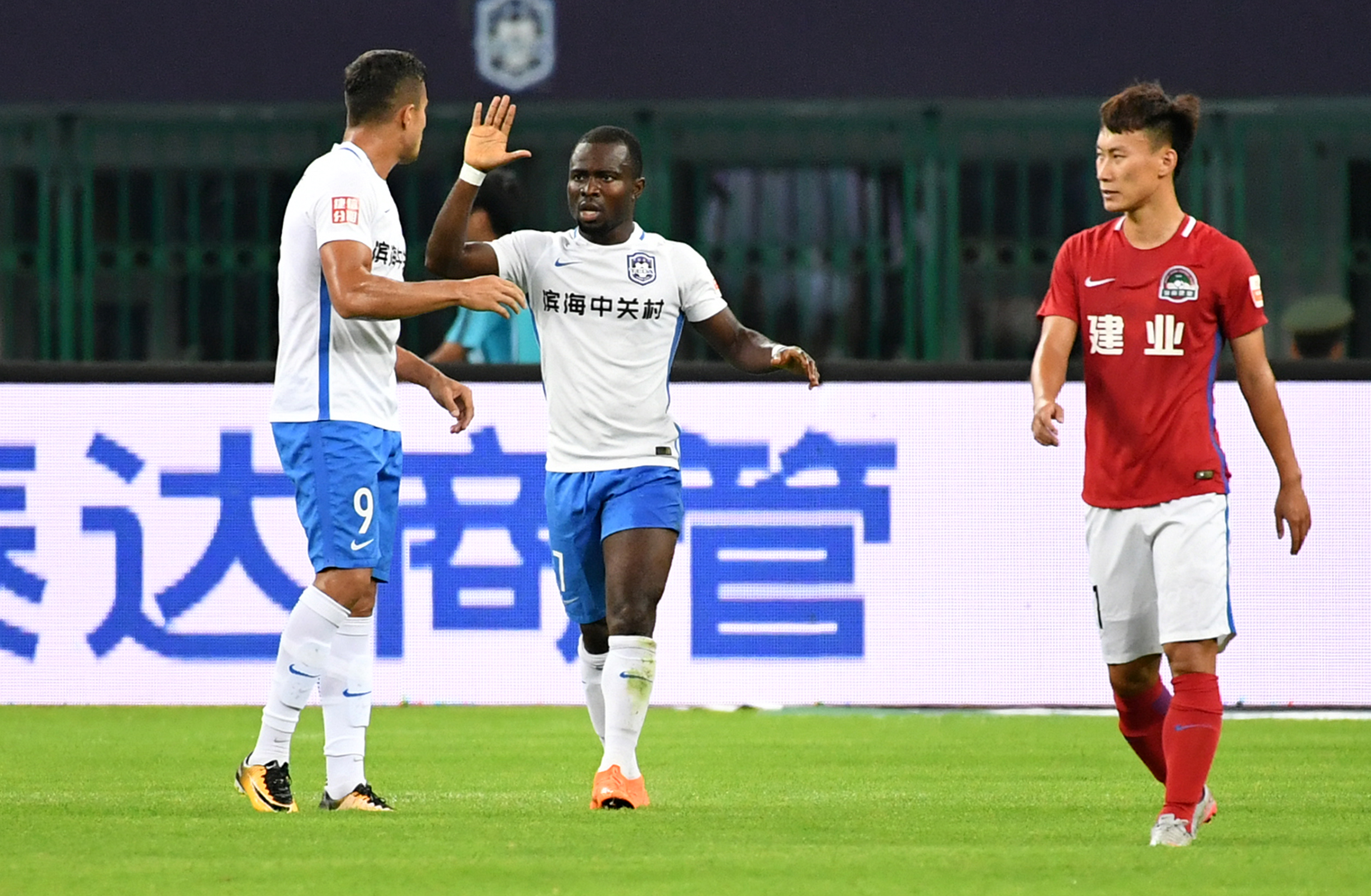 河南建业客场1-2不敌天津泰达 河南建业客场1-2不敌天津泰达