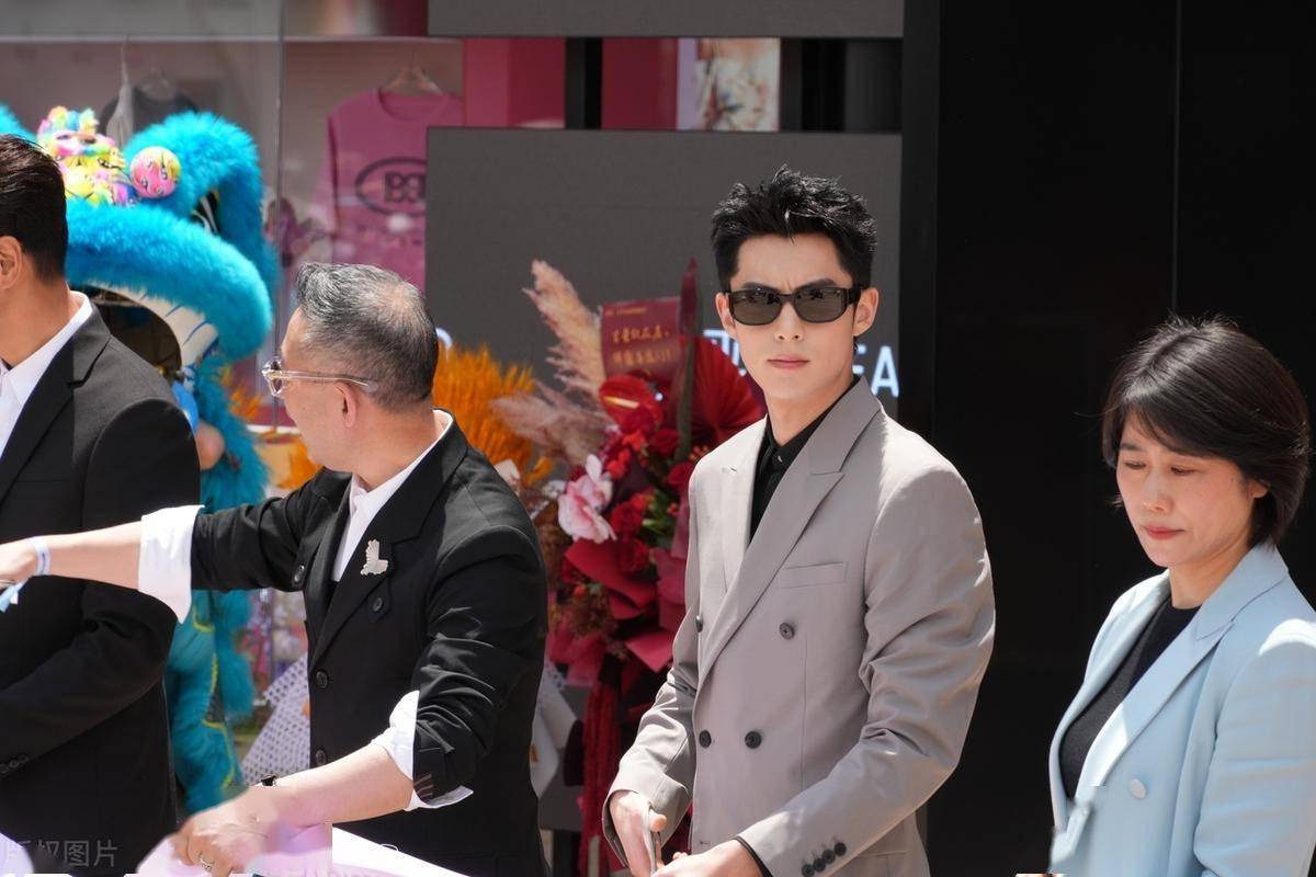 逆袭之路，新晋冠军光芒万丈！的简单介绍