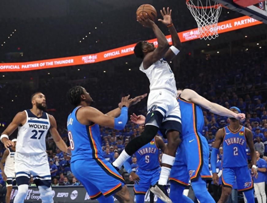 包含安德烈德拉蒙德篮板统治力,率队赢得比赛的词条 包含安德烈德拉蒙德篮板统治力,率队赢得比赛的词条