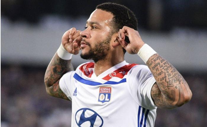 包含里昂阵中核心状态低迷，教练组展开研究调整的词条