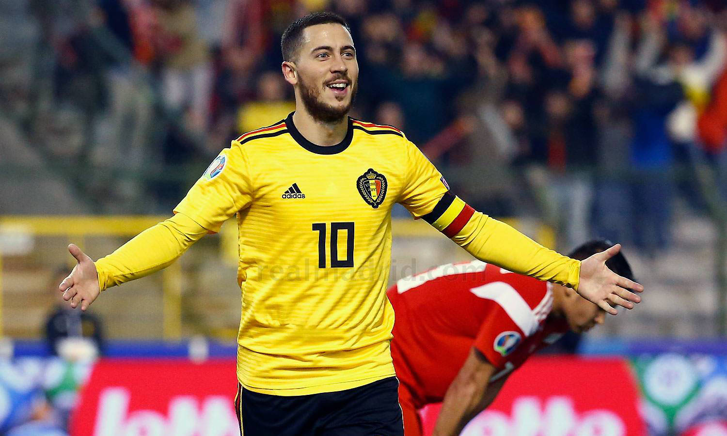 关于阿扎尔在皇马的表现备受争议,西甲球迷担心他未来的信息 关于阿扎尔在皇马的表现备受争议,西甲球迷担心他未来的信息