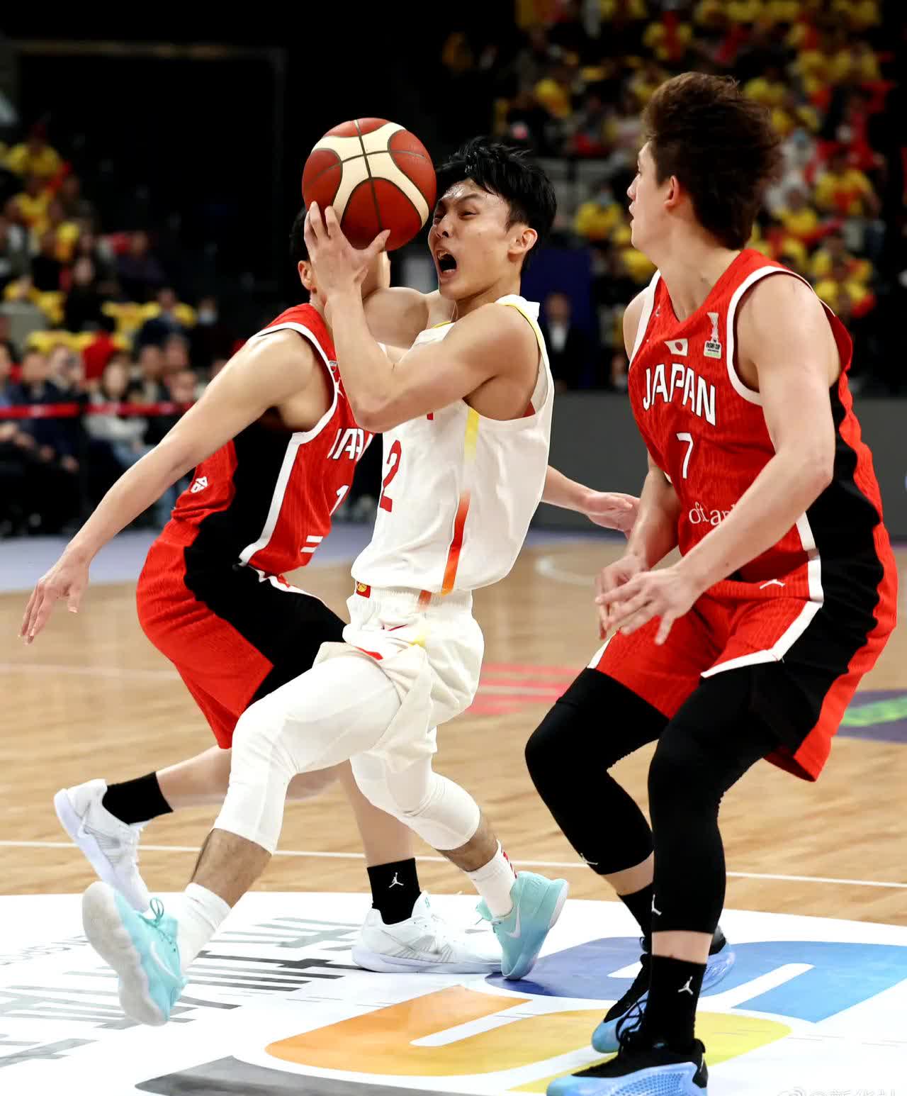 亚洲杯决赛精彩激烈,日本队夺冠 亚洲杯决赛精彩激烈,日本队夺冠