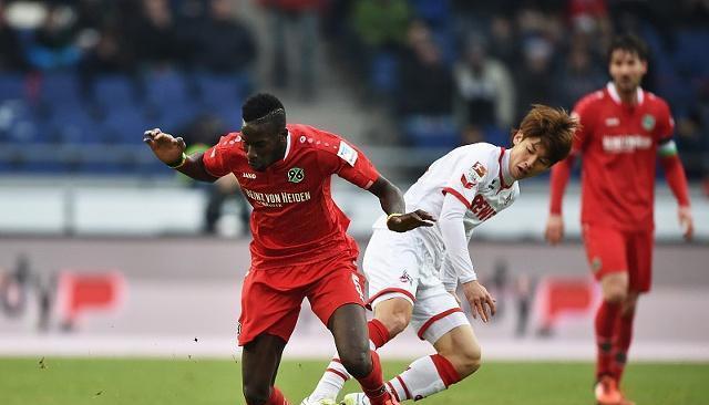 包含柏林联合客场告捷，豪取联赛三连胜的词条