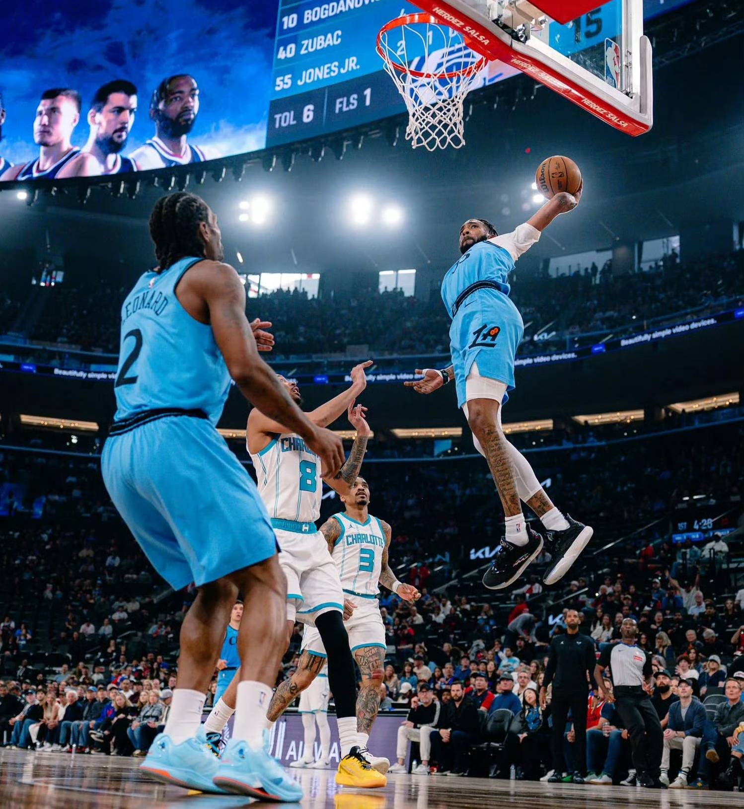 快船队接连失利,主帅战术遭质疑 快船队接连失利,主帅战术遭质疑