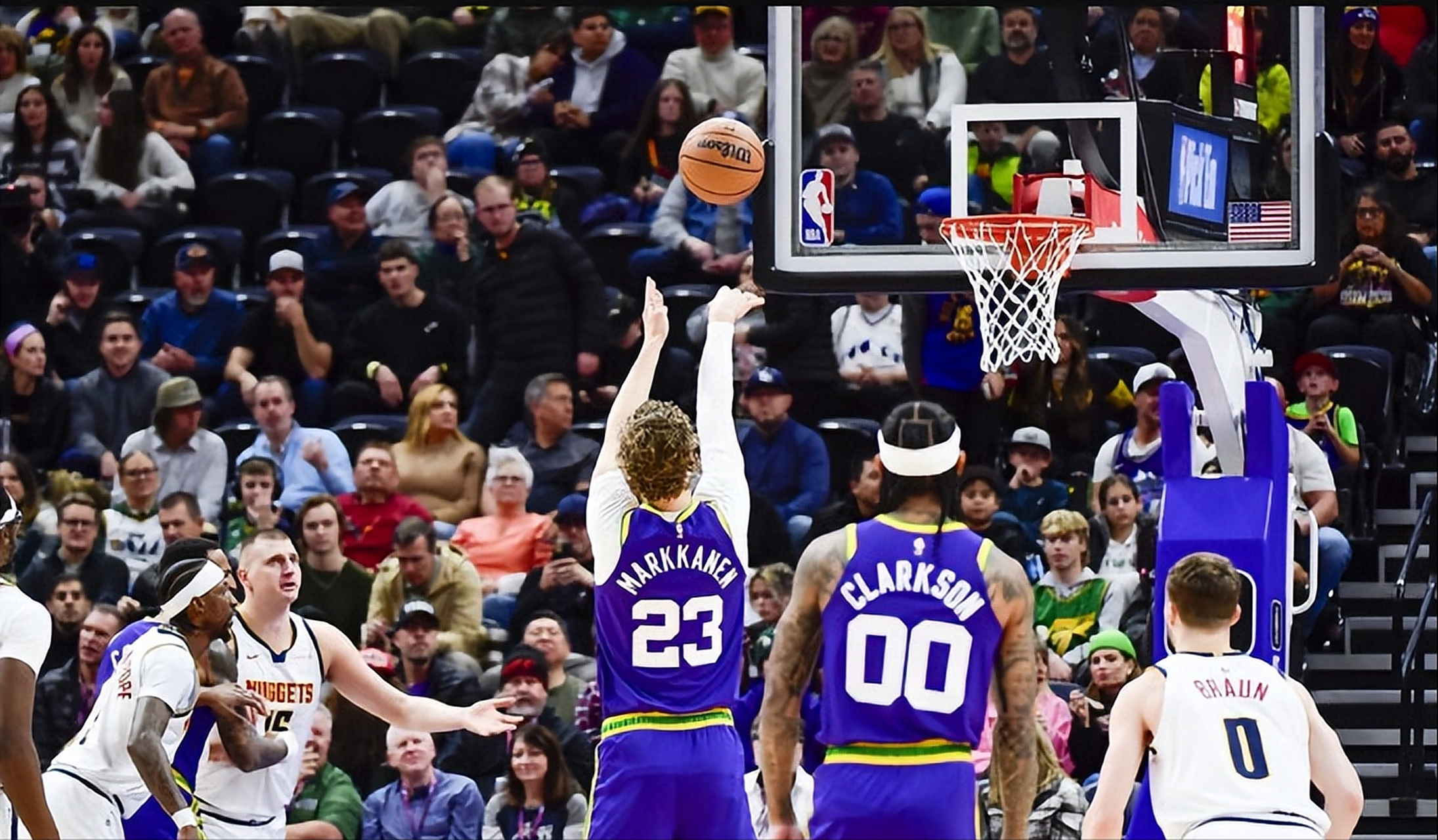 爵士队外线火力不可阻挡,继续前进的简单介绍 爵士队外线火力不可阻挡,继续前进的简单介绍