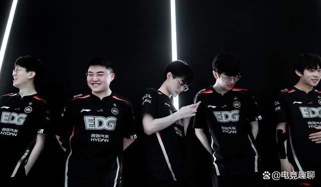 LGD险胜PSG，Uzi打出惊人五杀入围赛2:1（北京）