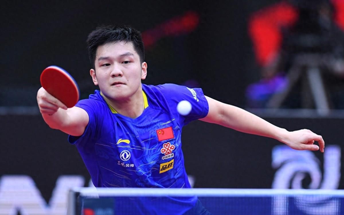 包含乒乓球选手技压群雄勇夺金杯的词条